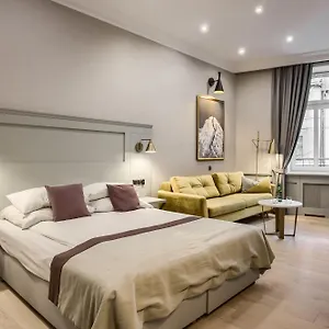 فندق مبيت وإفطار وسبا كروبوكي 17 ****