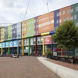 Otel Easyhotel Arena Boulevard Amsterdam