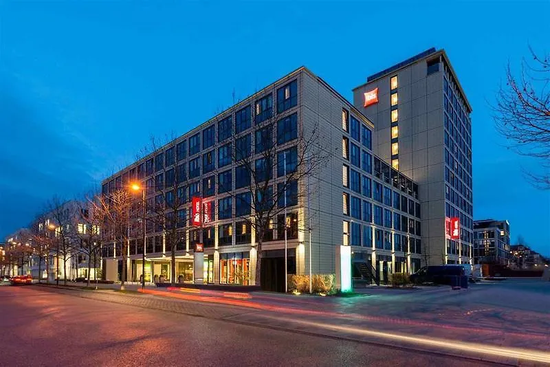 Novotel Suites Muenchen Parkstadt Schwabing Hotell München