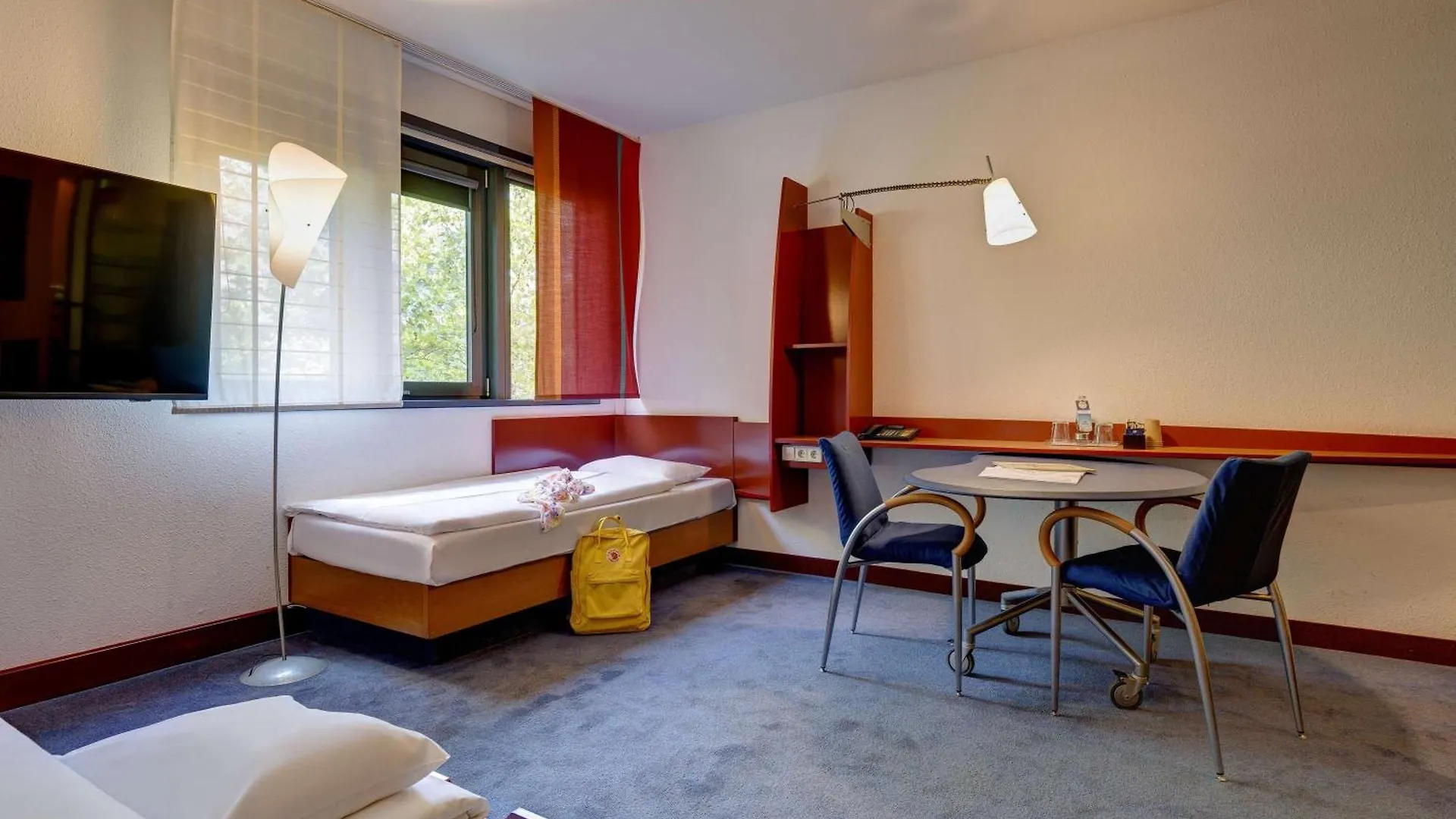 Novotel Suites Muenchen Parkstadt Schwabing 4*, München